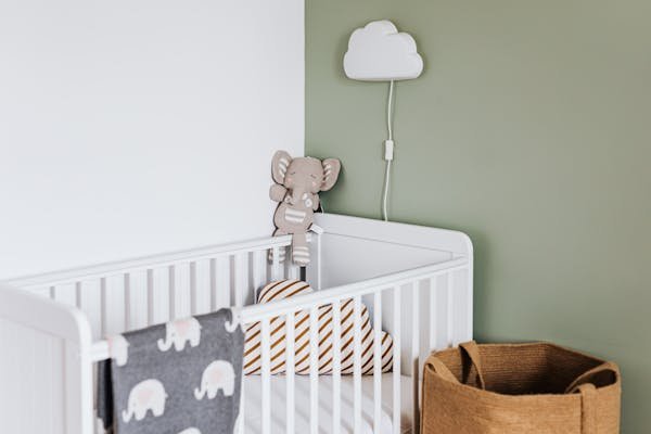Tendances déco pour une chambre de bébé : mélange de douceur et style